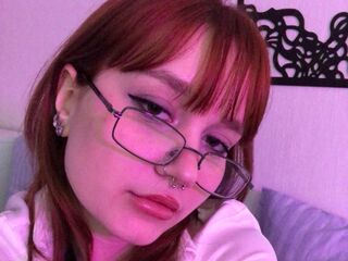 camgirl playing with vibrator AgataGerrald