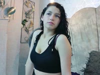 I’m Sofía Faces, a sweet, sensual and very friendly girl. I love creating real connections and making people feel comfortable, wanted and special. My shows are full of eye contact, teasing and natural chemistry. If you’re looking for a place to relax and enjoy, you’re in the right room.