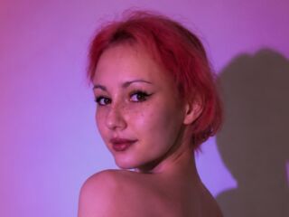 free live chatroom ElanaHelfert
