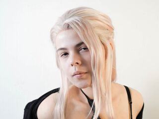naked camgirl masturbating with dildo EvaLaren