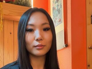 cam girl masturbating with vibrator JulienneCulpit