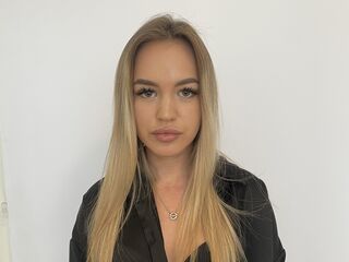 naked girl with webcam masturbating with sextoy SelenaDepaoli