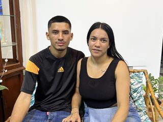 couple bedroom sex webcam LinaAndMateo