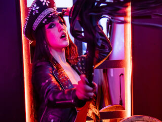 ass spanking cam girl CleodoraNoir