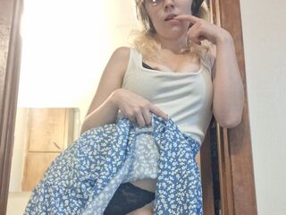 hot cam girl masturbating with vibrator AjaJones