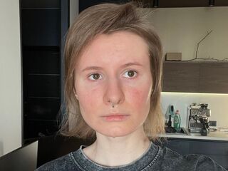 hot cam girl masturbating with dildo AlessandraMillis