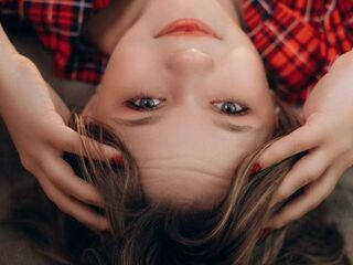 camgirl masturbating with dildo AnnAmour