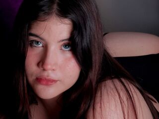 closeup webcam BiancaField
