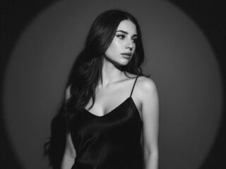 nude camgirl pic CharlaDaponte