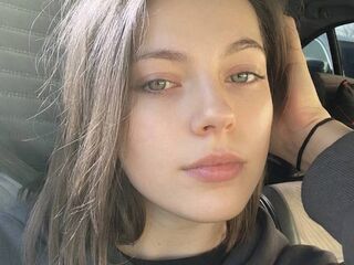 naked camgirl photo ClarettaZinno