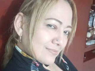 camwhore masturbating with vibrator ClausSmit