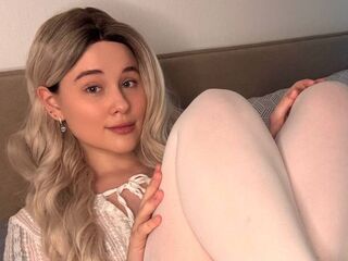 naked webcam girl video DeluaMoon