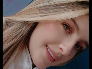 mastubating web cam girl DioneKises