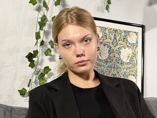 girl sexcam DonellaAndra