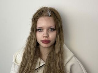 topless DorindaHeyden
