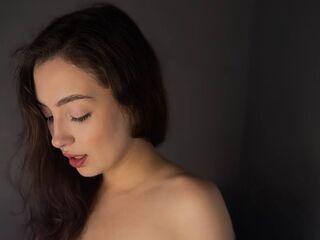 nude camgirl photo ElaraEden