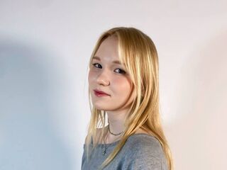 cam girl photo ElmaKinnunen