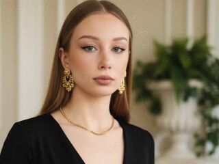 erotic cam EmaGurrad