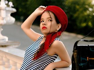 girl chat room FreedaBoynton