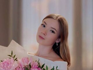 camgirl masturbating with sex toy JaniseServoss