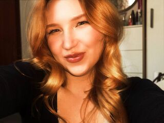 webcam striptease JenetteFolson