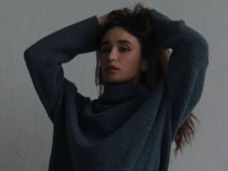 topless cam girl JoleenLimbaugh