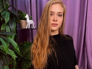 fingering girl chatroom JuliMiu