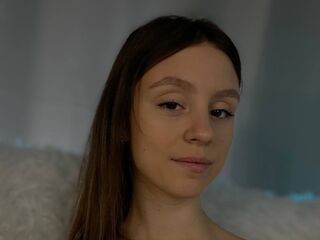 camgirl chatroom JuneMills