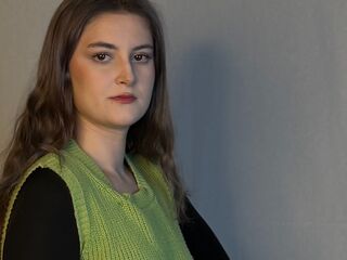 camslut showing tits KerryDargan