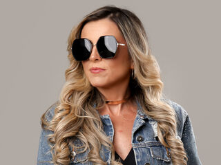 cam girl webcam sex KiaraMoraes