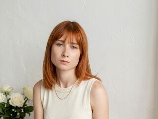 camgirl KiraSunley
