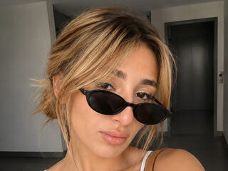 teaser cam LashandraNordby