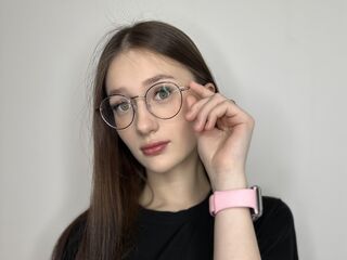 naked webcam girl video LatriciaSuet
