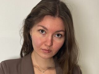 teasercam LeilaCoocher