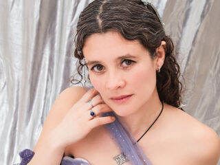 girl webcam show LiiaCrowns