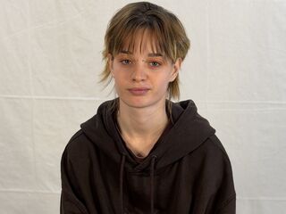 hot cam girl fingering pussy LindyOestreicher