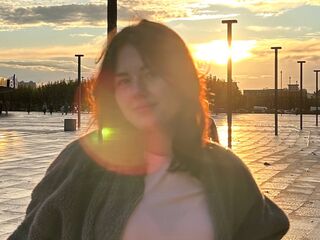 cam girl showing tits LisbethSzoc