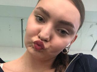 shower cam LourdesFronk