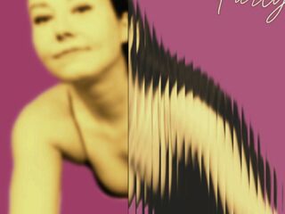 nude webcam LucyLevatto