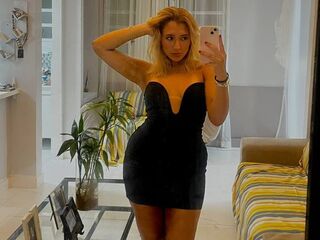 camgirl video chat room LunaVeller