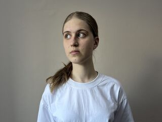 adult webcam chat room MaganPedaci