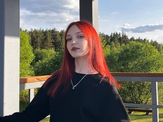 cam girl spreading pussy MagaretMontie
