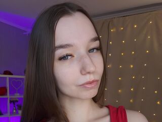 camgirl masturbating with vibrator MarryMia