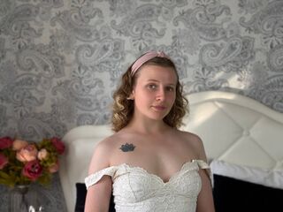 camwhore fingering pussy MaryCharm