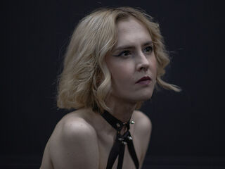 naked girl with cam MilaVeyra