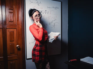 hot chatroom MillyFernandez