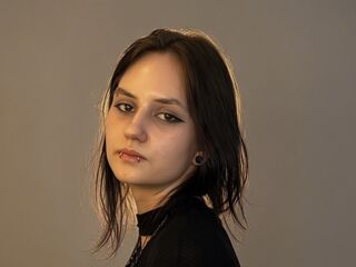 fingering girl chatroom OmaMckeithen