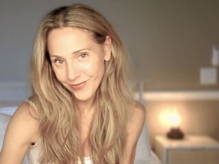 girl fingering shaved pussy OpheliaHardin