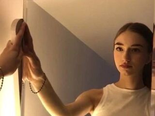naked camgirl photo PansyGandara
