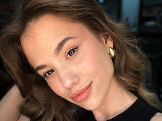 masturbating camgirl PearlyLominack